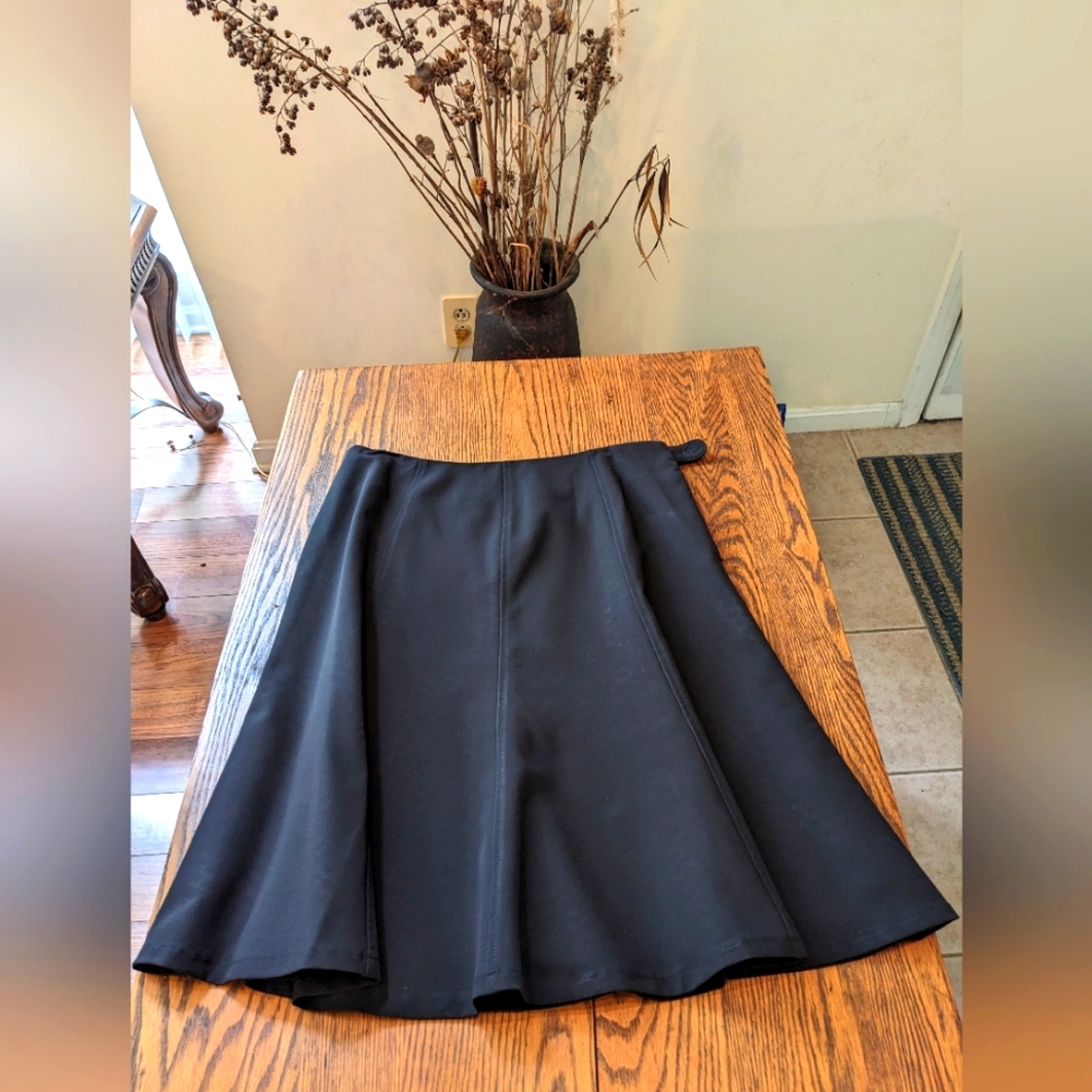 Coldwater Creek Skirt, black, lined, size 8, machine wash